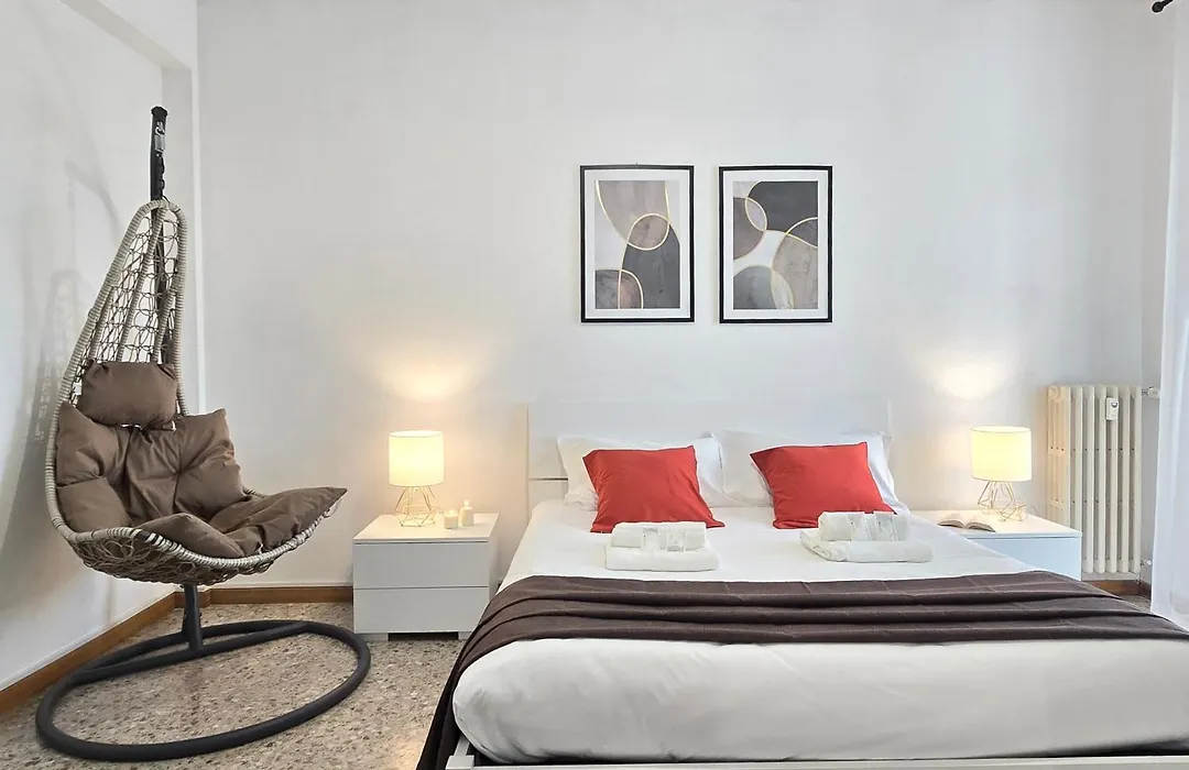 Romeway Apartment - Metro & Parking-1